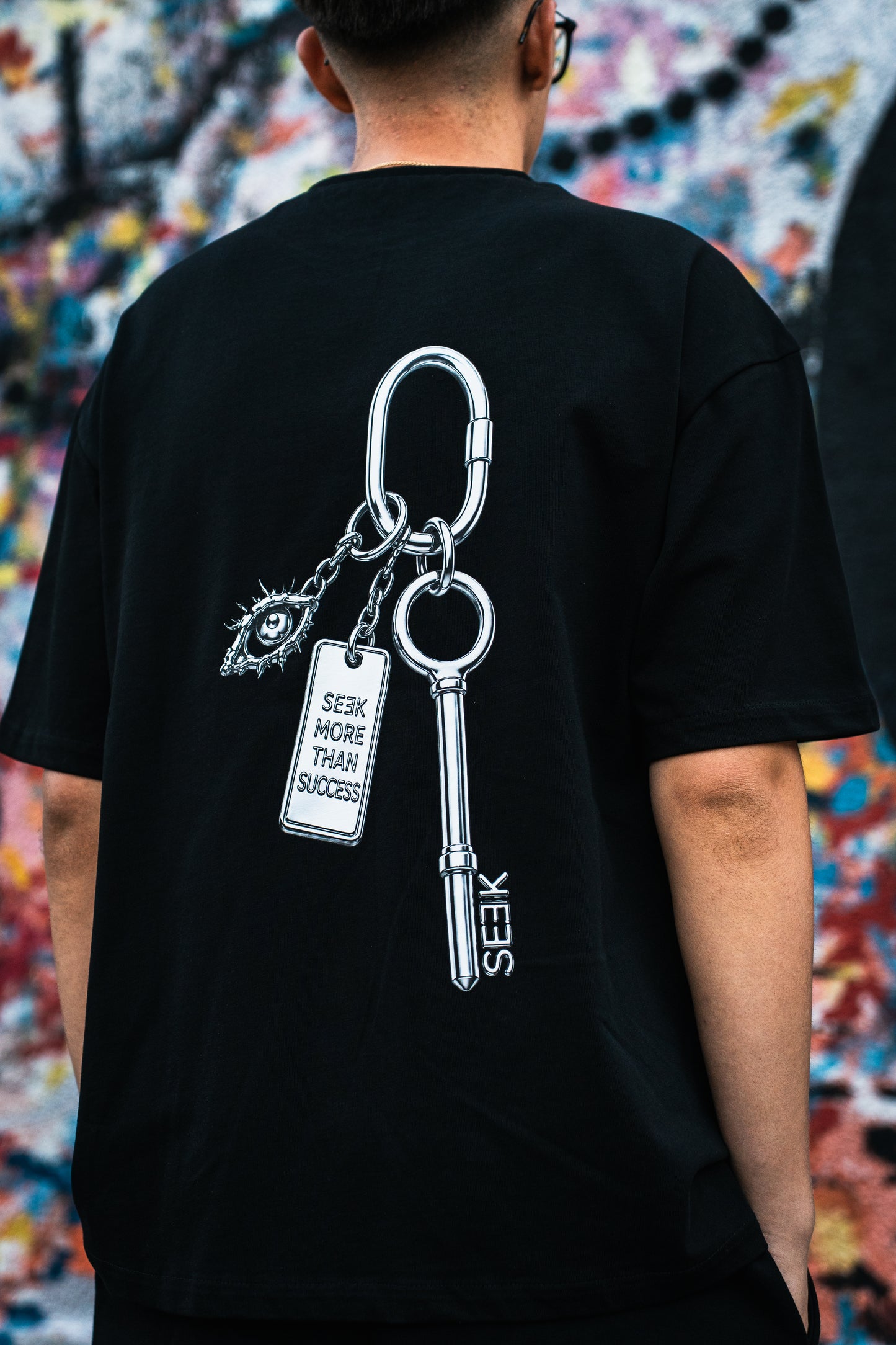 TRICOU SEEK -KEY